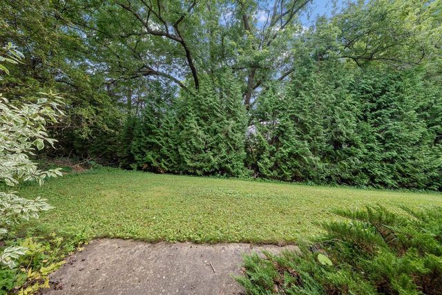 2262 HAZEN ROAD, Green Bay, WI 54311