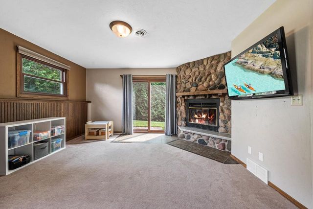 2262 HAZEN ROAD, Green Bay, WI 54311