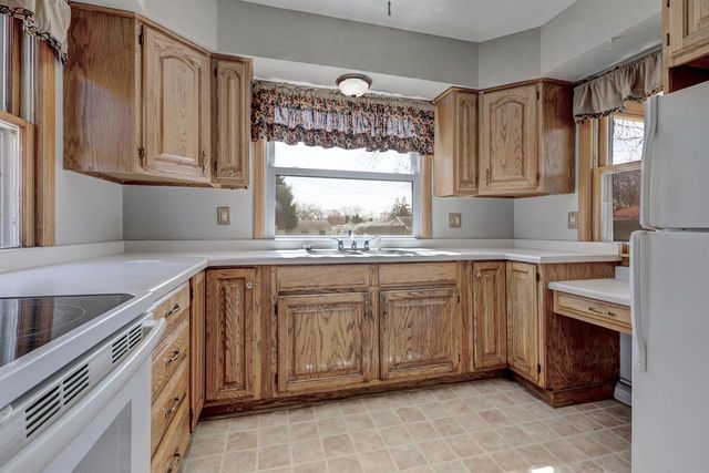 758 MADISON STREET, Neenah, WI 54956