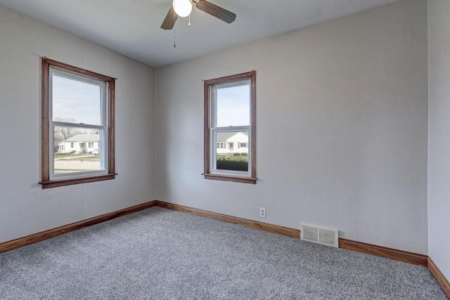 758 MADISON STREET, Neenah, WI 54956
