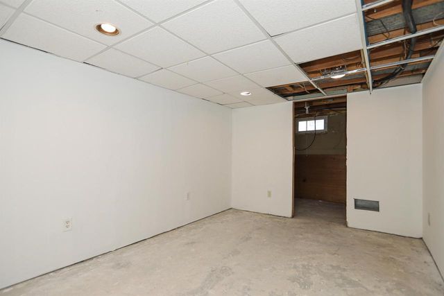 758 MADISON STREET, Neenah, WI 54956