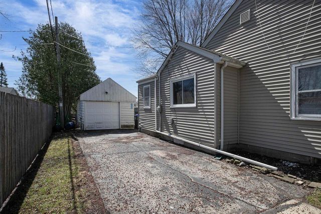 758 MADISON STREET, Neenah, WI 54956