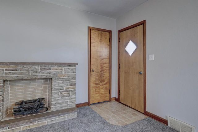758 MADISON STREET, Neenah, WI 54956
