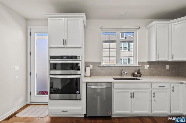 65 Landmark Lane 905, Fair Lawn, NJ 07410