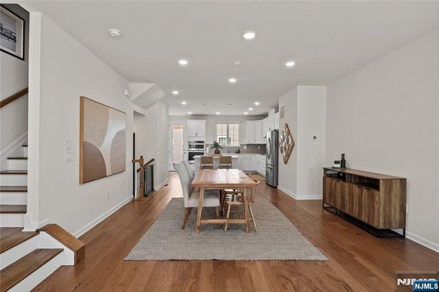 65 Landmark Lane 905, Fair Lawn, NJ 07410