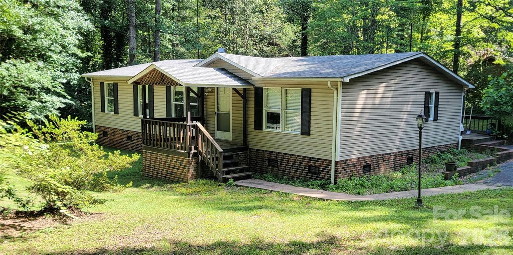 5992 Rest Home Road, Claremont, NC 28610