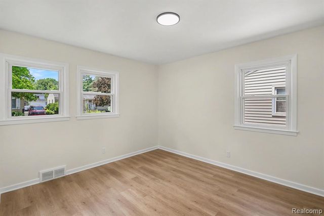 4510 Rosewold Avenue, Royal Oak, MI 48073