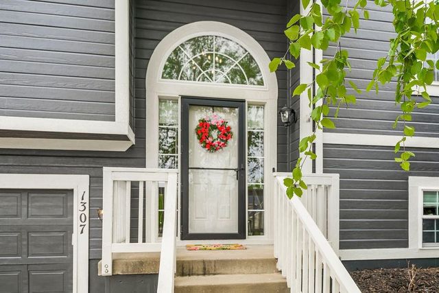 1307 Honeysuckle Court, Liberty, MO 64068