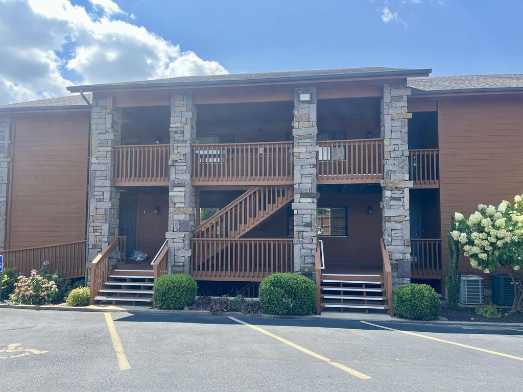 175 Avondale Drive, 14, Branson, MO 65616