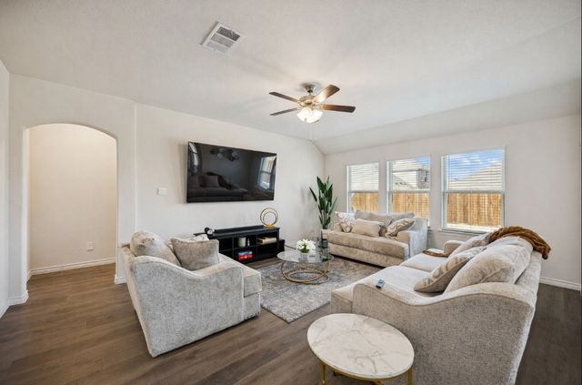 9729 Gooseneck Drive, Aubrey, TX 76227