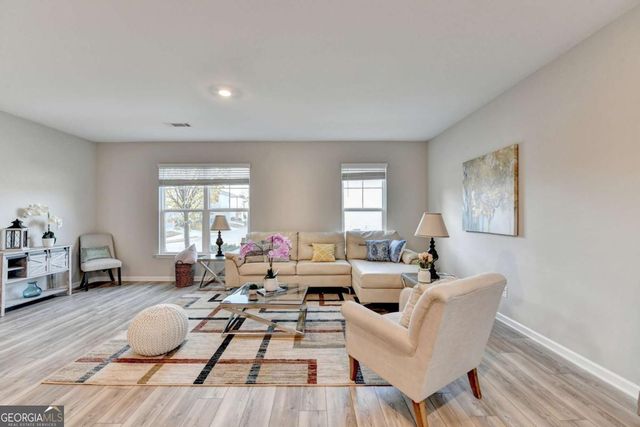 4335 Magpie Drive, Hoschton, GA 30548