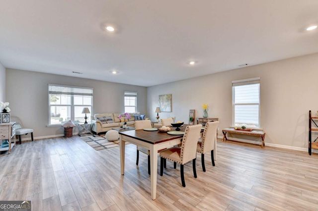 4335 Magpie Drive, Hoschton, GA 30548