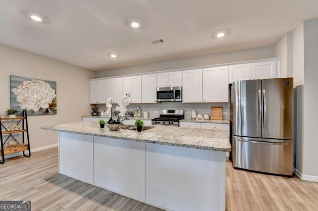 4335 Magpie Drive, Hoschton, GA 30548