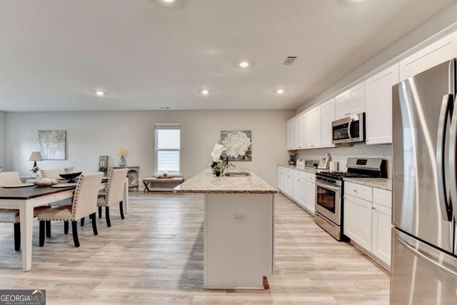 4335 Magpie Drive, Hoschton, GA 30548