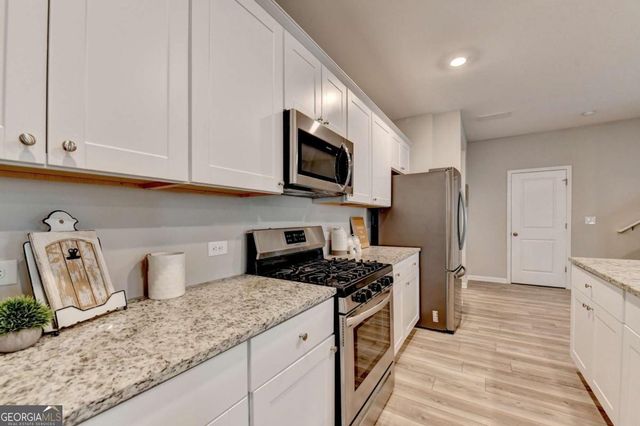 4335 Magpie Drive, Hoschton, GA 30548