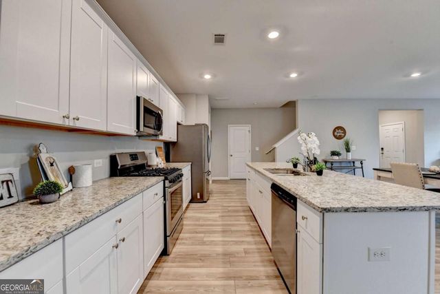 4335 Magpie Drive, Hoschton, GA 30548