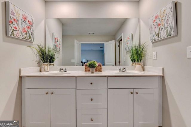 4335 Magpie Drive, Hoschton, GA 30548