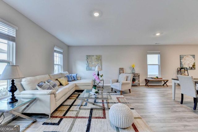 4335 Magpie Drive, Hoschton, GA 30548