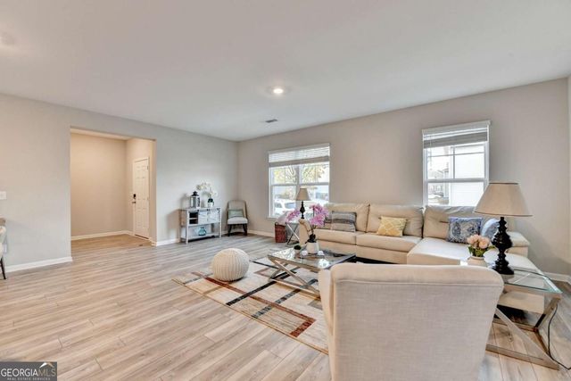 4335 Magpie Drive, Hoschton, GA 30548