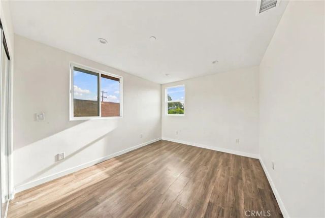 9577 Maie, Los Angeles, CA 90002