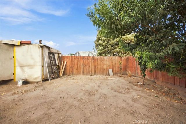 9577 Maie, Los Angeles, CA 90002