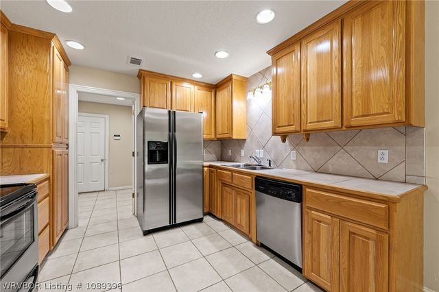 1427 Christopher Street, Lavaca, AR 72941