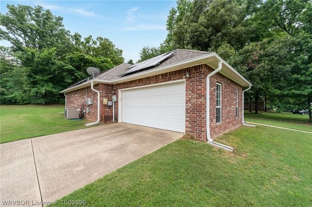 1427 Christopher Street, Lavaca, AR 72941
