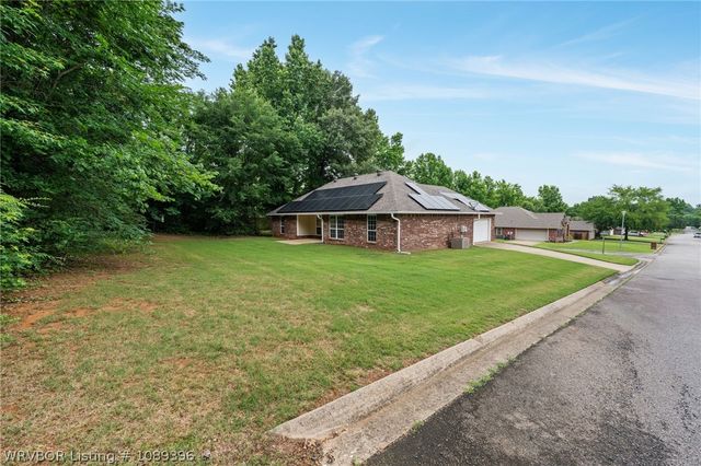 1427 Christopher Street, Lavaca, AR 72941