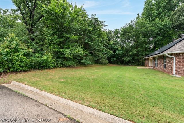 1427 Christopher Street, Lavaca, AR 72941