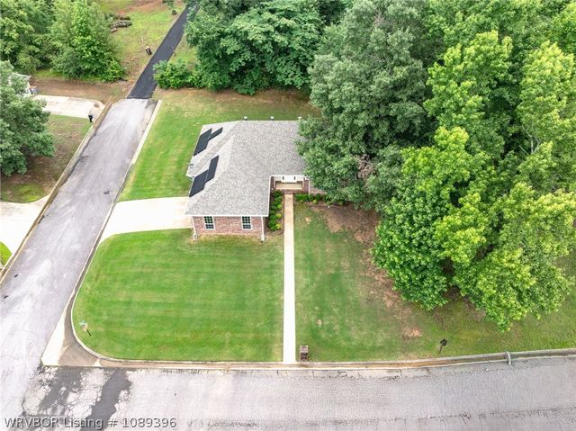 1427 Christopher Street, Lavaca, AR 72941