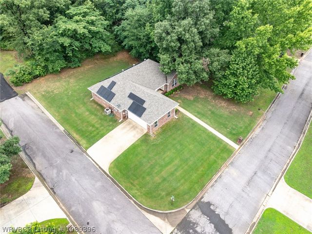 1427 Christopher Street, Lavaca, AR 72941