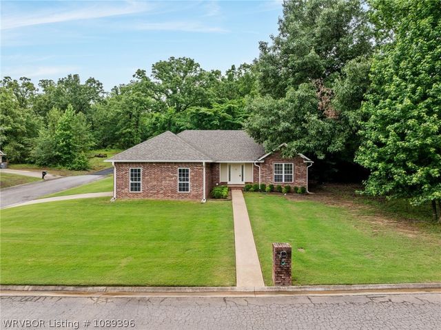 1427 Christopher Street, Lavaca, AR 72941