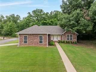1427 Christopher Street, Lavaca, AR 72941