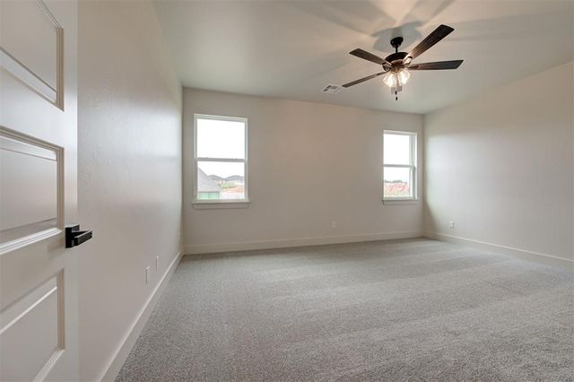 6016 Kinnick Drive, Edmond, OK 73034