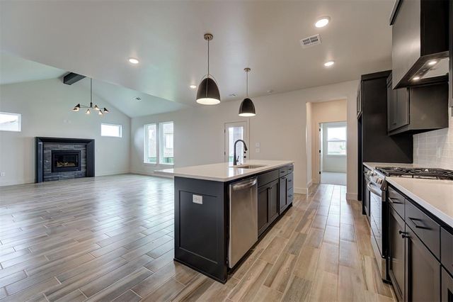 6016 Kinnick Drive, Edmond, OK 73034