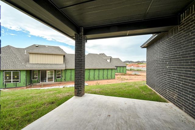 6016 Kinnick Drive, Edmond, OK 73034