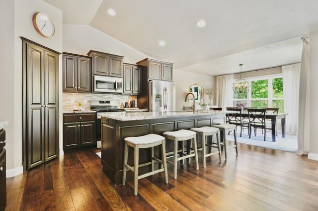 1126 Folkestone Drive, Green Bay, WI 54313