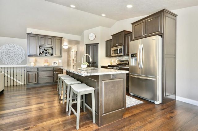 1126 Folkestone Drive, Green Bay, WI 54313
