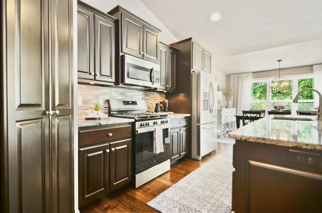 1126 Folkestone Drive, Green Bay, WI 54313