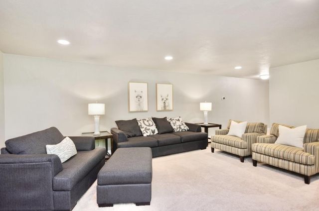 1126 Folkestone Drive, Green Bay, WI 54313