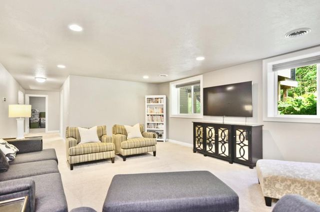 1126 Folkestone Drive, Green Bay, WI 54313