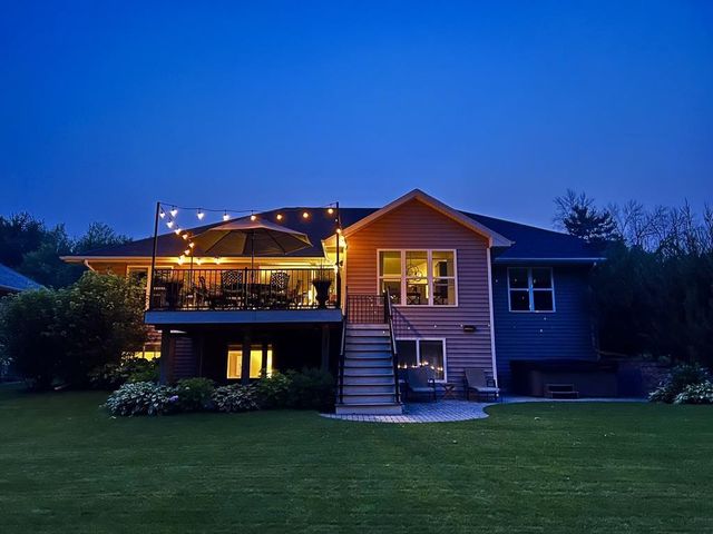 1126 Folkestone Drive, Green Bay, WI 54313