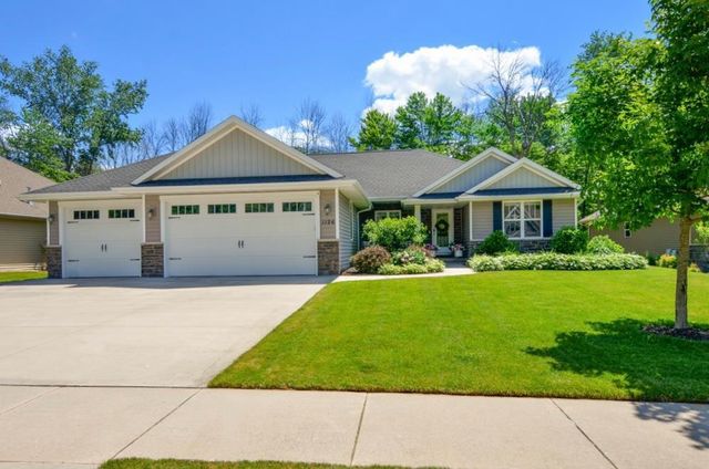 1126 Folkestone Drive, Green Bay, WI 54313