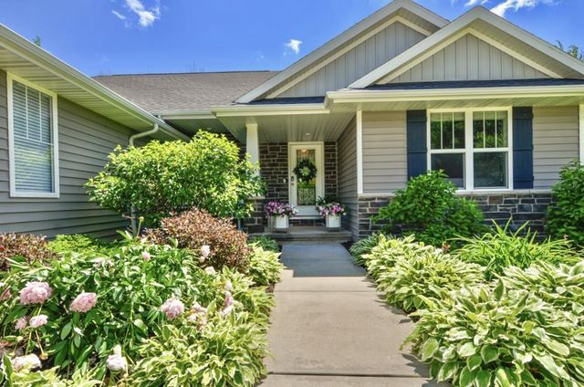 1126 Folkestone Drive, Green Bay, WI 54313