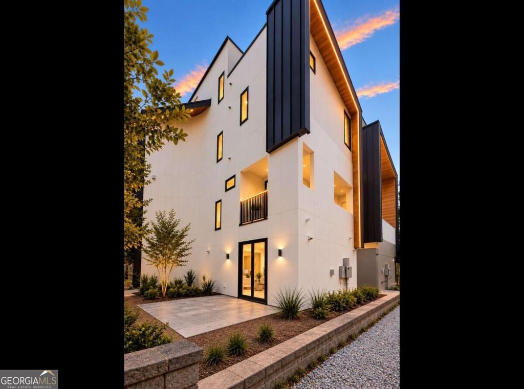 341 Fortune Street NE, Atlanta, GA 30312 — photo 2
