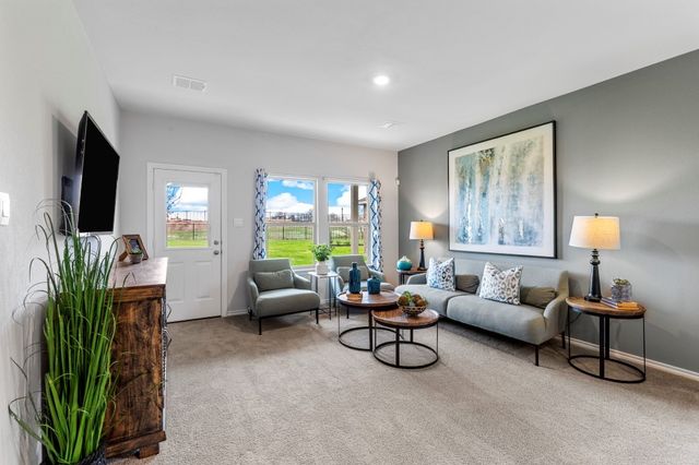 548 SHADED GROVE Drive, Denton, TX 76259