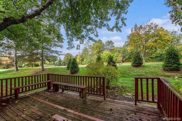 1090 Greenhills Drive, Ann Arbor, MI 48105