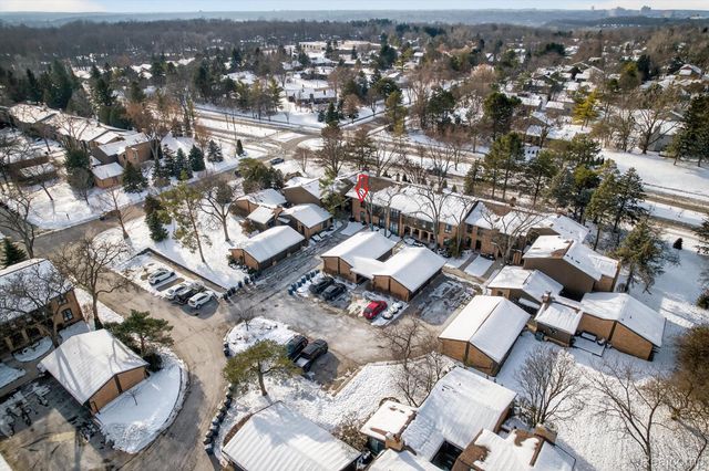 1090 Greenhills Drive, Ann Arbor, MI 48105