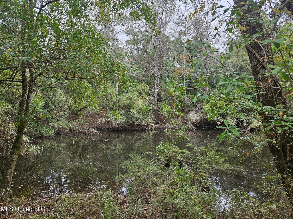 River Road, Biloxi, MS 39532