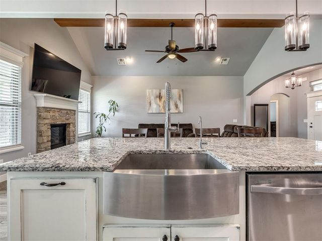 2513 Wayne Cutt Avenue, Yukon, OK 73099